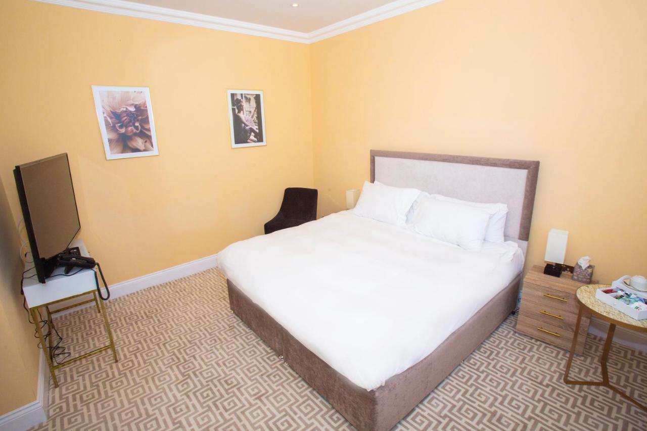 The Hadley Hotel New Barnet Bagian luar foto